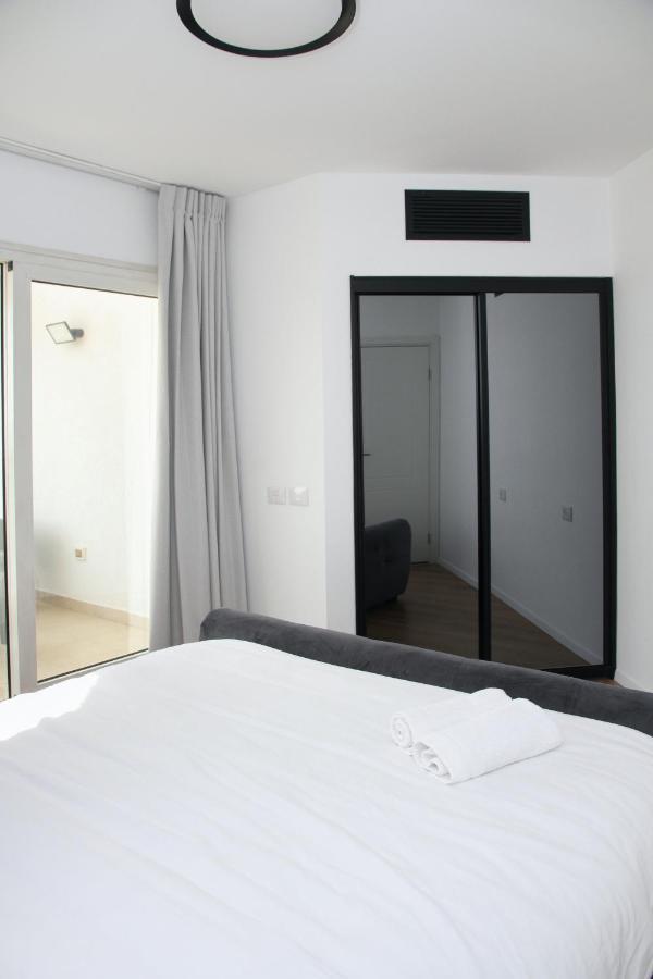 Apartments4You Leonardo 17 Бат-Ям Экстерьер фото